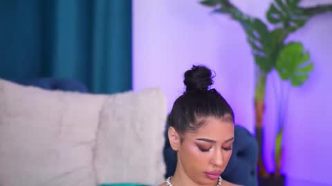 Ivy online show from January 13, 10:30 am