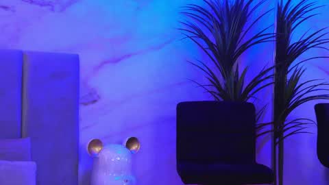 izabelle_02 online show from April 9, 4:04 am