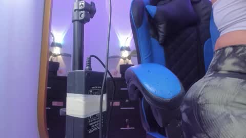 Iza online show from February 16, 12:49 pm