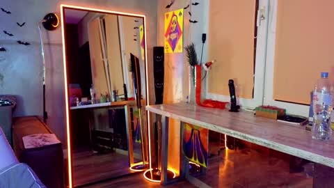 izi online show from January 24, 3:34 pm