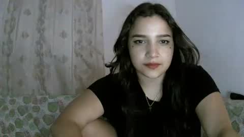 izzy_32 online show from December 17, 7:23 am