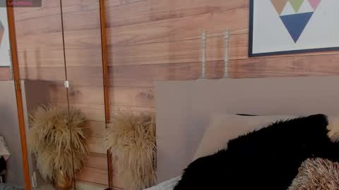 izzywild1 online show from October 5, 11:37 am