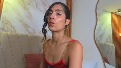 j_belle_ online show from May 30, 2:20 am