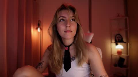 Linda Sofia help me get to 100 thumbs up online show from March 14, 2:23 am