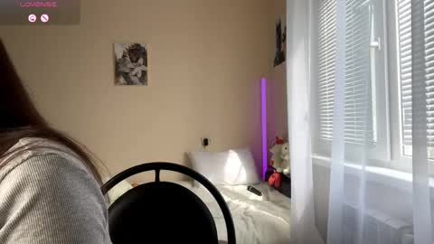 Lillian online show from April 12, 7:55 am