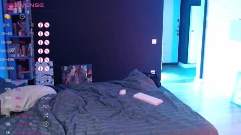 Jade online show from March 5, 6:26 pm