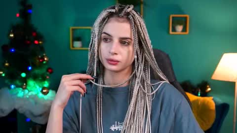 jade_castle online show from December 19, 12:13 am