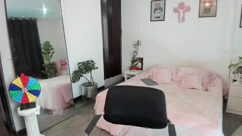 Jade  independent model online show from April 8, 1:13 pm