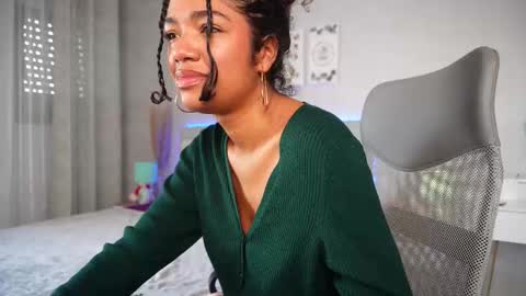 Jade online show from November 12, 9:29 am