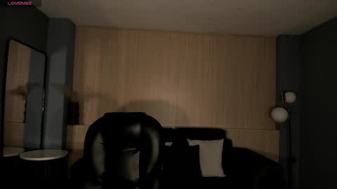 JADE EVANS online show from March 8, 5:28 pm