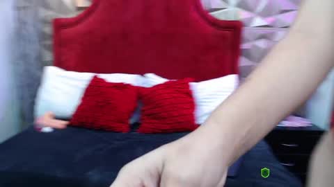 Elara online show from April 11, 12:20 pm