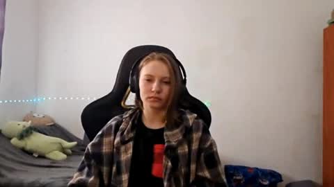 jaimeeosendorf online show from April 6, 6:03 am