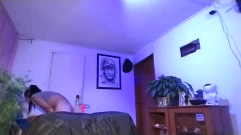 janariivera1 online show from October 5, 5:23 am