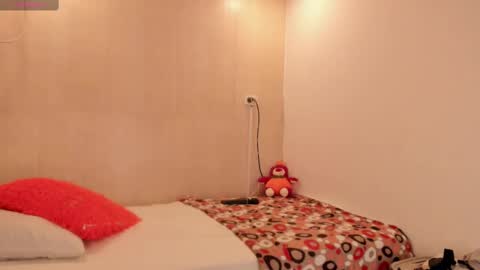 Jane  M online show from September 14, 1:25 am