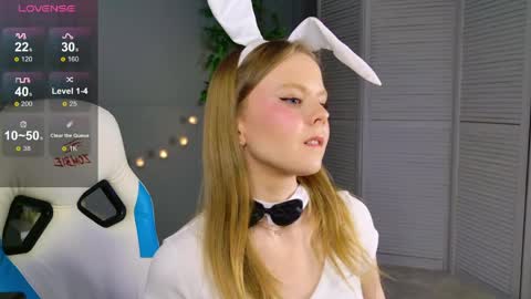 jane_westt online show from April 6, 3:02 pm