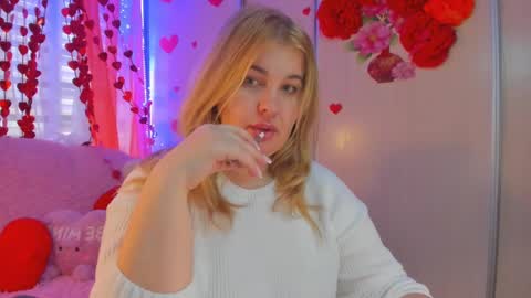 Snapshot of jansylines chatting on February 14, 8:21 am JansyLines online show from February 14, 8:21 am