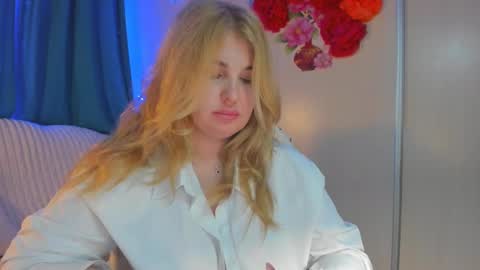 Snapshot of jansylines chatting on February 12, 8:29 pm JansyLines online show from February 12, 8:29 pm
