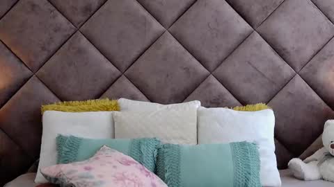 jaquelinemerlot online show from September 18, 6:45 am