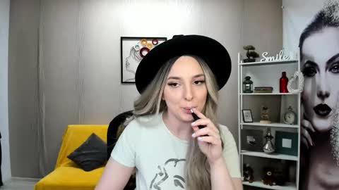 Snapshot of jaquelinlaurent chatting on September 30, 6:57 pm JaquelinLaurent online show from September 30, 6:57 pm