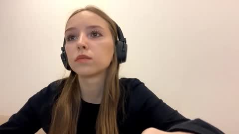 Isabella Rose online show from March 19, 3:27 pm