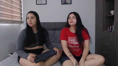 Jazmin and Scarlett online show from May 29, 7:45 pm