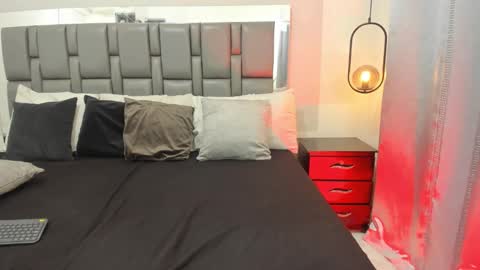 Jazmin online show from March 14, 1:28 am