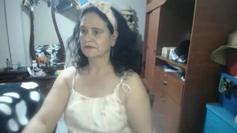 jazmim online show from February 15, 11:53 am