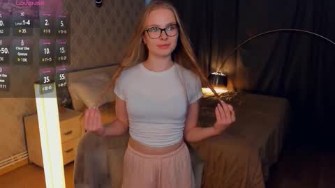 Jenny online show from October 31, 7:23 am