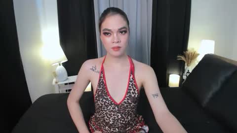 Jelai Greyson online show from October 31, 12:01 am