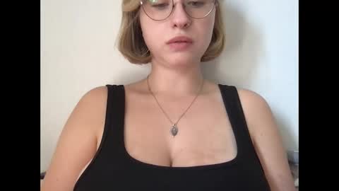 Inna  online show from September 19, 8:02 am