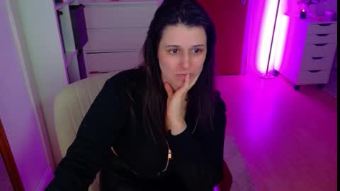 jennasxy19 online show from November 2, 10:46 pm