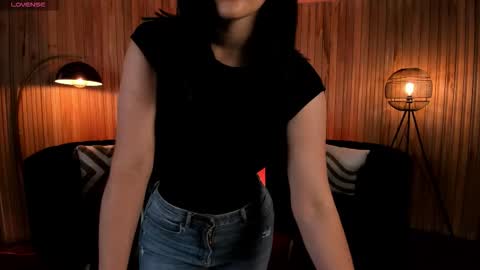 Jenna Olson  online show from November 23, 5:25 pm