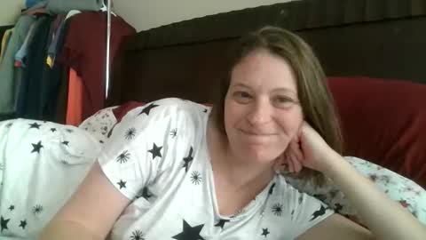 Jennibean6996 online show from April 18, 1:24 pm