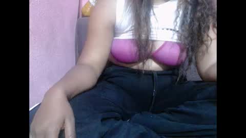 jenniella online show from October 3, 9:58 am