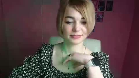 Jennifer online show from April 8, 11:56 am