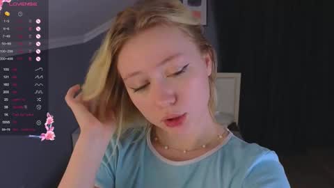 Snapshot of jennifer_mathis chatting on October 29, 6:32 pm jennifer_mathis online show from October 29, 6:32 pm