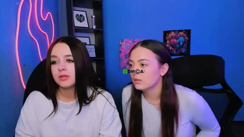 jennifer_sheil online show from February 3, 1:38 pm