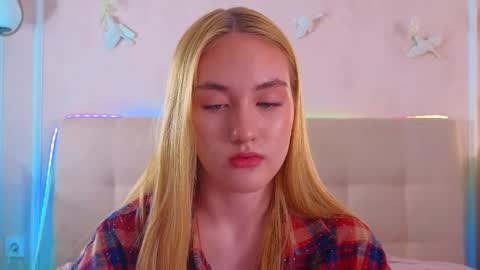 jennifercamprell online show from April 14, 7:25 pm