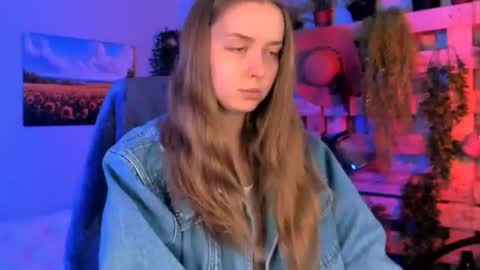 Jennifer online show from July 19, 6:54 pm