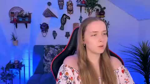Jennifer online show from July 15, 5:50 pm