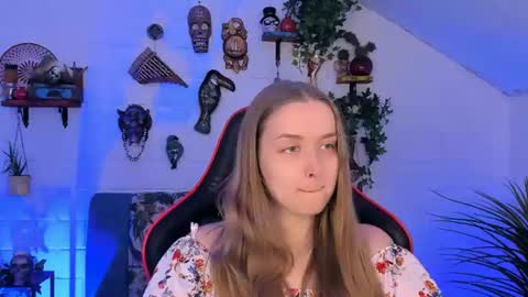 Jennifer online show from July 13, 5:14 pm
