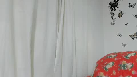 Snapshot of jenniferloveyou chatting on February 21, 9:11 pm jenniferloveyou online show from February 21, 9:11 pm