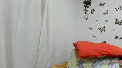 Snapshot of jenniferloveyou chatting on February 19, 8:52 pm jenniferloveyou online show from February 19, 8:52 pm