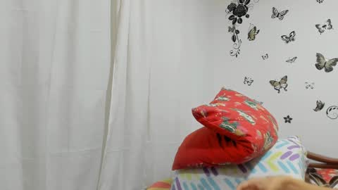 Snapshot of jenniferloveyou chatting on February 4, 8:17 pm jenniferloveyou online show from February 4, 8:17 pm