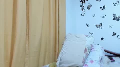 Snapshot of jenniferloveyou chatting on September 28, 4:45 pm jenniferloveyou online show from September 28, 4:45 pm