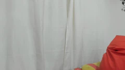 Snapshot of jenniferloveyou chatting on February 17, 9:00 pm jenniferloveyou online show from February 17, 9:00 pm