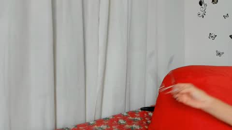 Snapshot of jenniferloveyou chatting on January 5, 8:00 pm jenniferloveyou online show from January 5, 8:00 pm