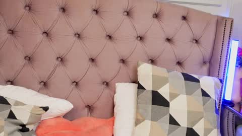 JenniferLovveX online show from March 27, 6:04 am