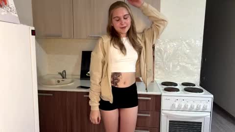 Emilia online show from October 13, 2:20 pm