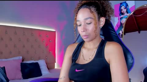 jenny__lawrence online show from November 25, 8:20 pm